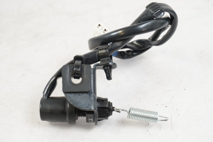 Contact de feu de frein