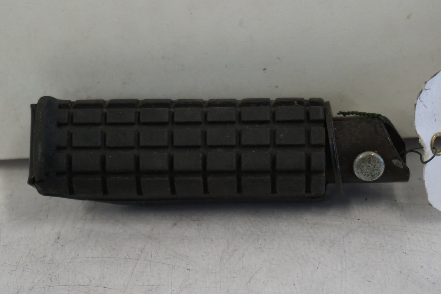 Framsidan på Fotpinne från en Honda CB 750 SF -1999 motorcykel.