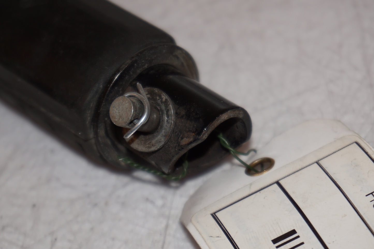 Snett nerifrån på Fotpinne från en Honda CB 750 SF -1999 motorcykel.