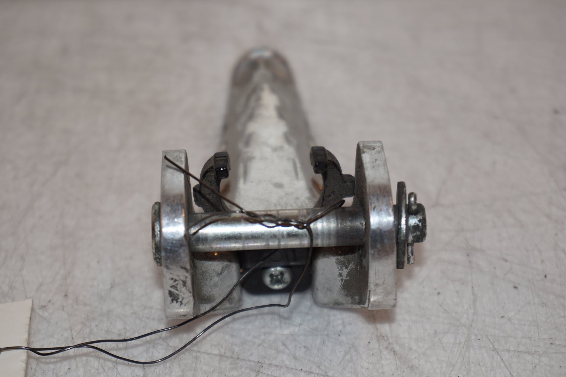 Snett uppifrån på Fotpinne från en Honda CRF 250 -2013 motorcykel.