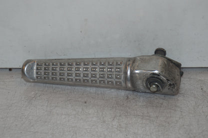 Framsidan på Fotpinne från en Honda CBR 1100 XX -2001 motorcykel.