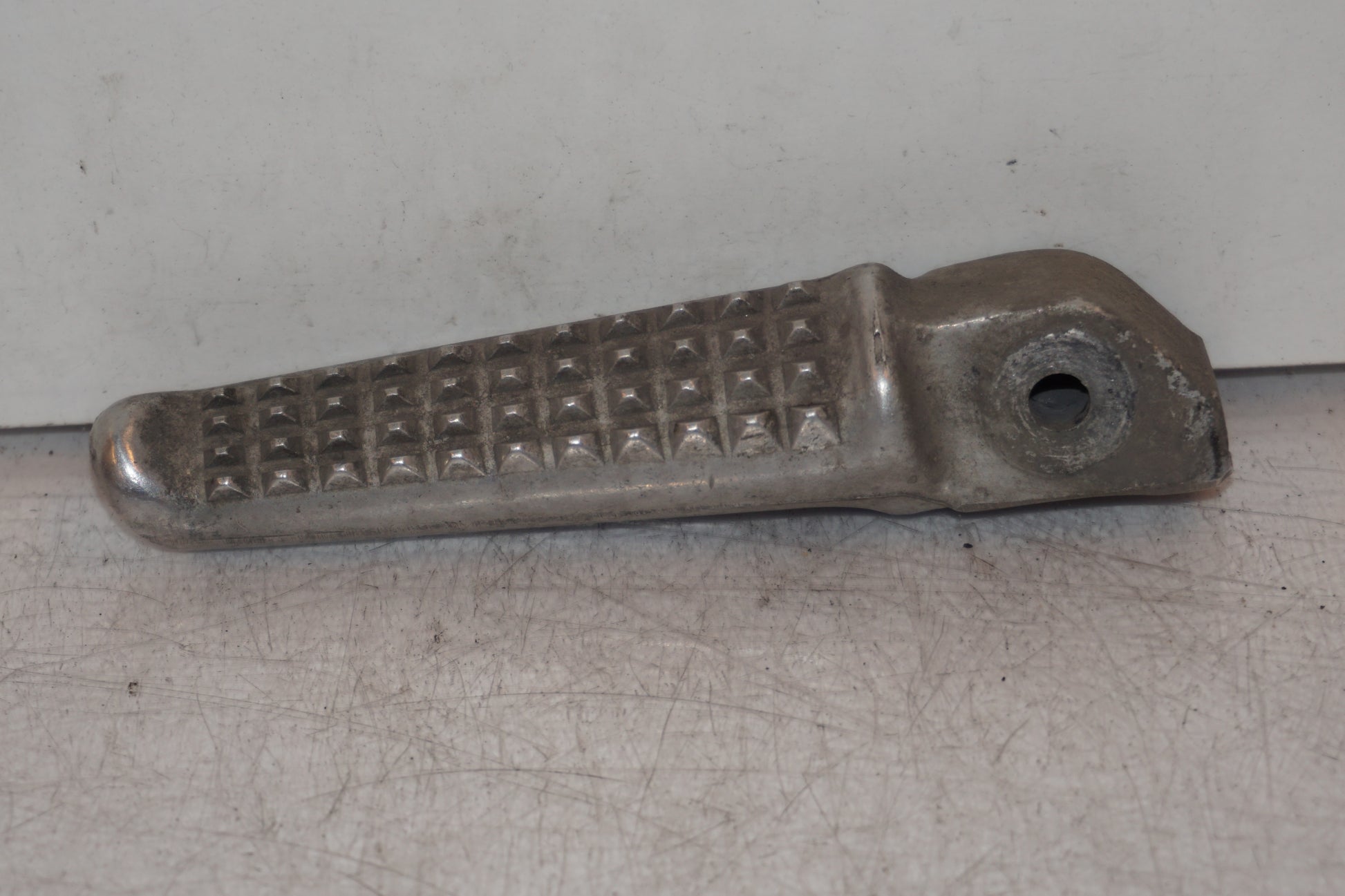 Framsidan på Fotpinne från en Honda CBR 1100 XX -1998 motorcykel.