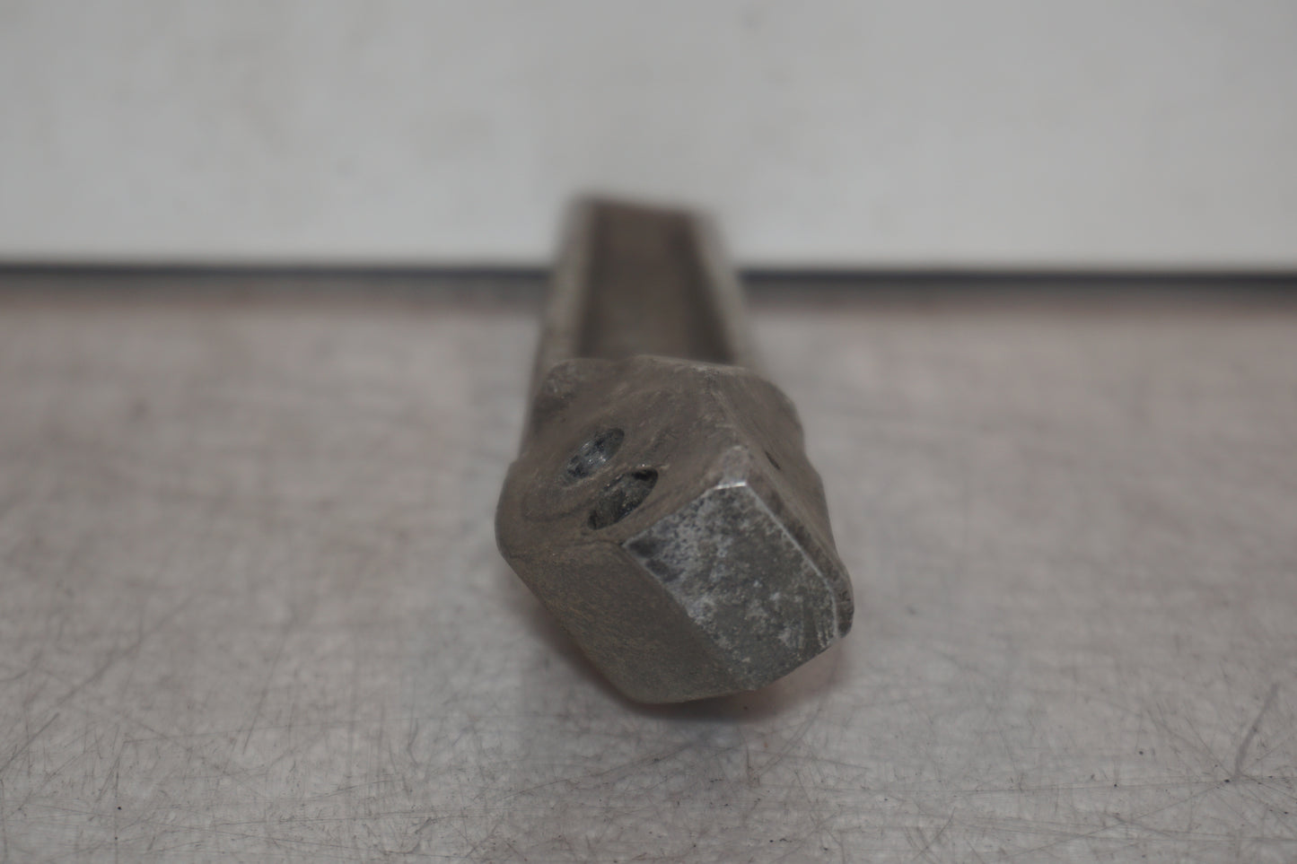 Vänster sida på Fotpinne från en Honda CBR 1100 XX -1998 motorcykel.