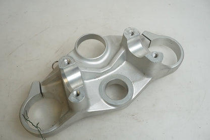 Framsidan på Gaffelkrona från en BMW R 1200 RS -2015 motorcykel.