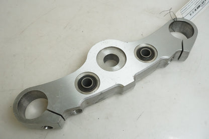 Framsidan på Gaffelkrona från en Kawasaki VN 1700 Classic Tourer -2009 motorcykel.