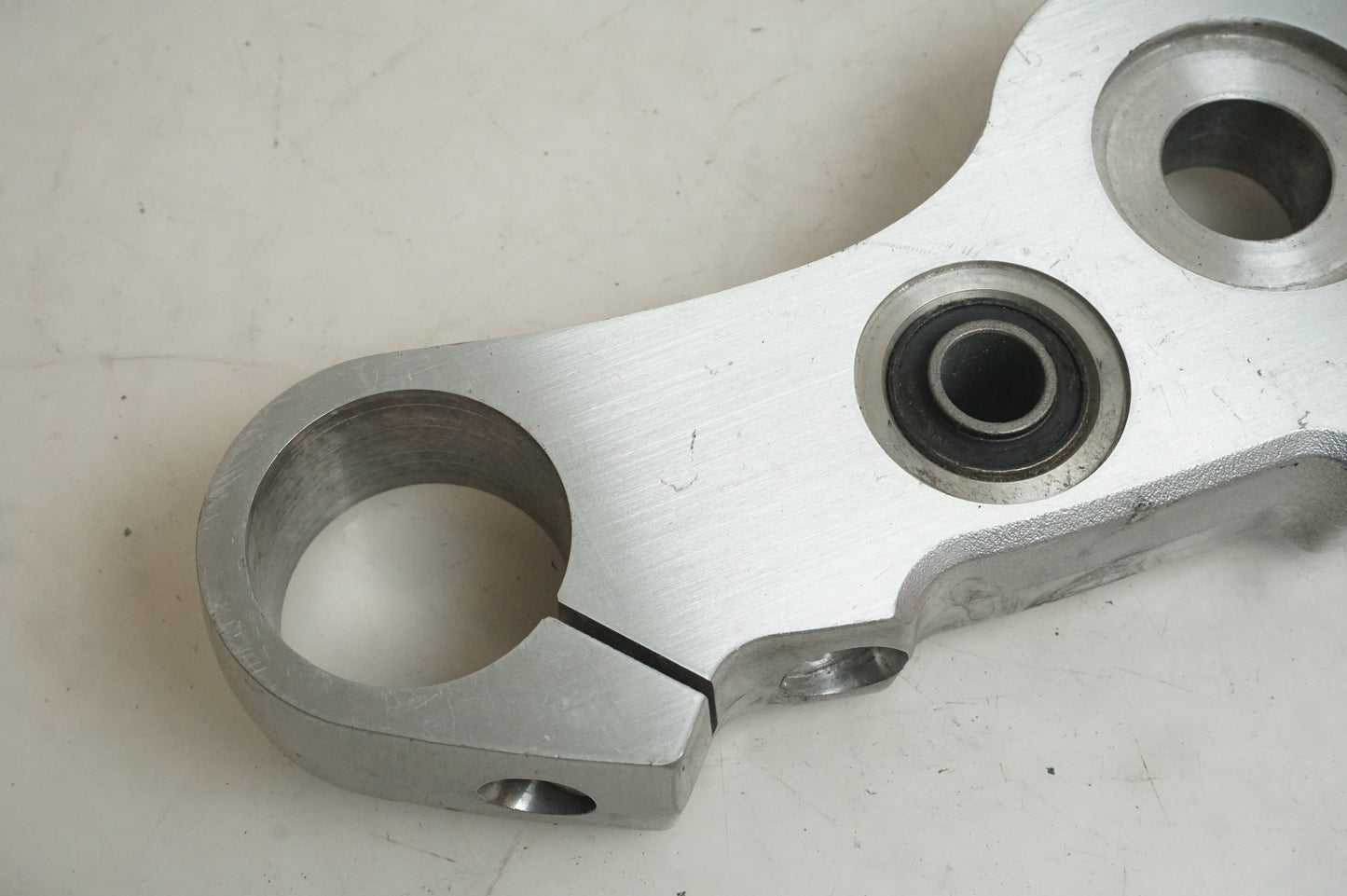 Baksidan på Gaffelkrona från en Kawasaki VN 1700 Classic Tourer -2009 motorcykel.