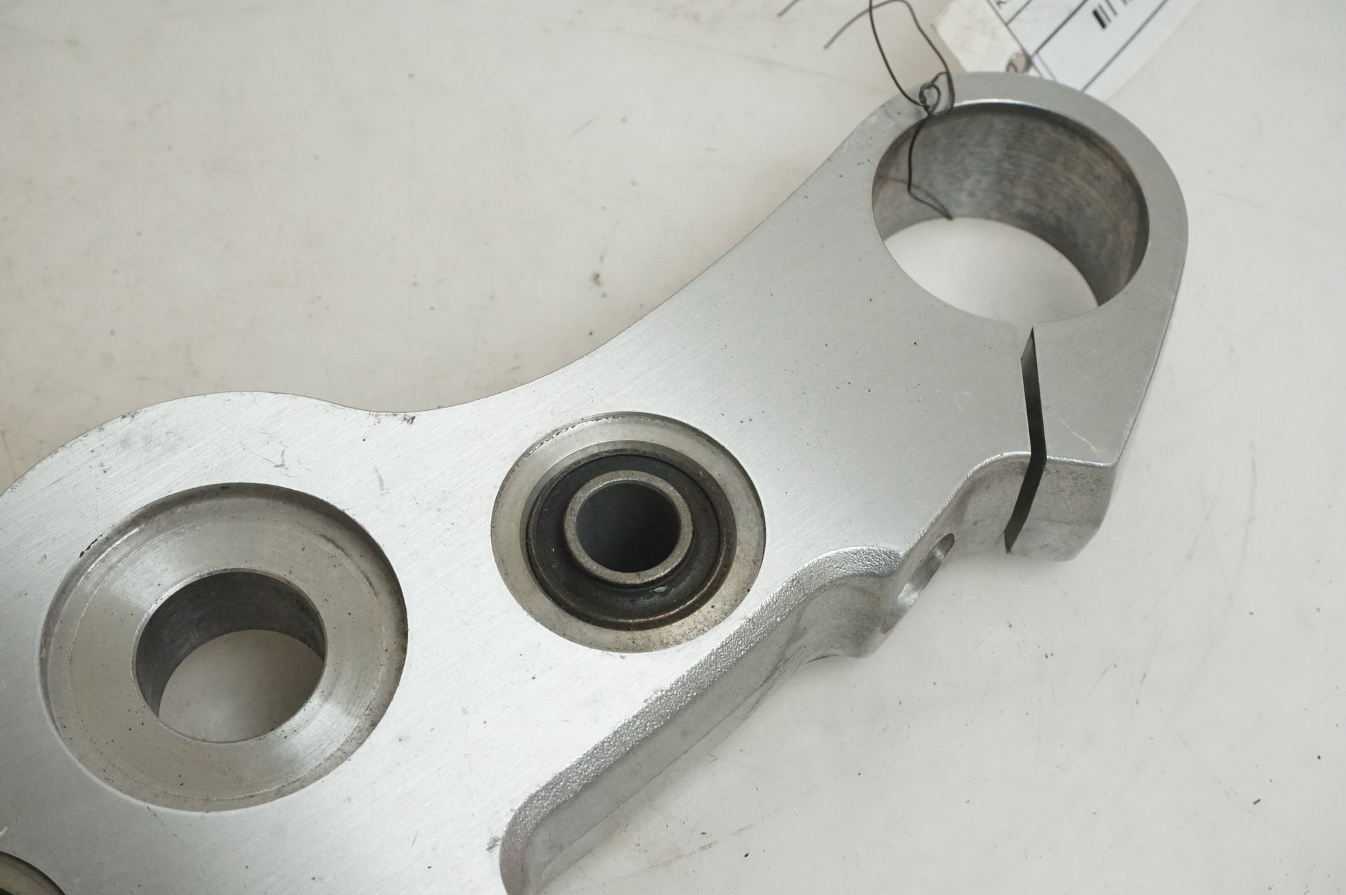 Höger sida på Gaffelkrona från en Kawasaki VN 1700 Classic Tourer -2009 motorcykel.