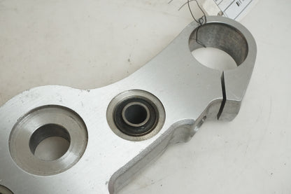 Höger sida på Gaffelkrona från en Kawasaki VN 1700 Classic Tourer -2009 motorcykel.