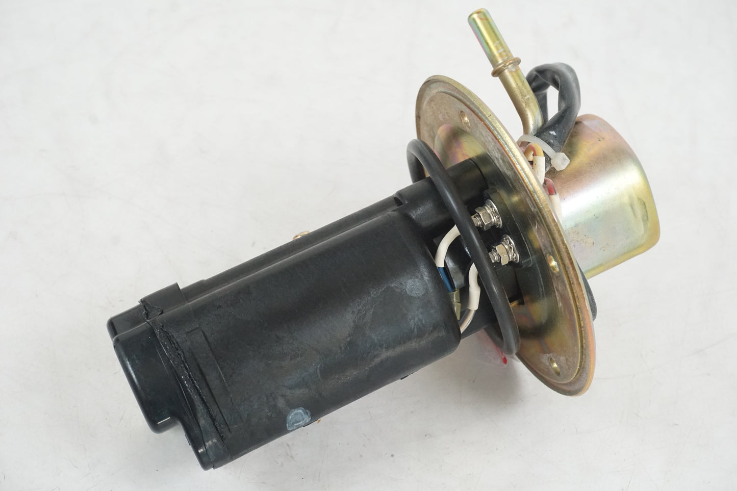 Baksidan på Bensinpump insprut från en Suzuki GSX-R 600 -2004 motorcykel.