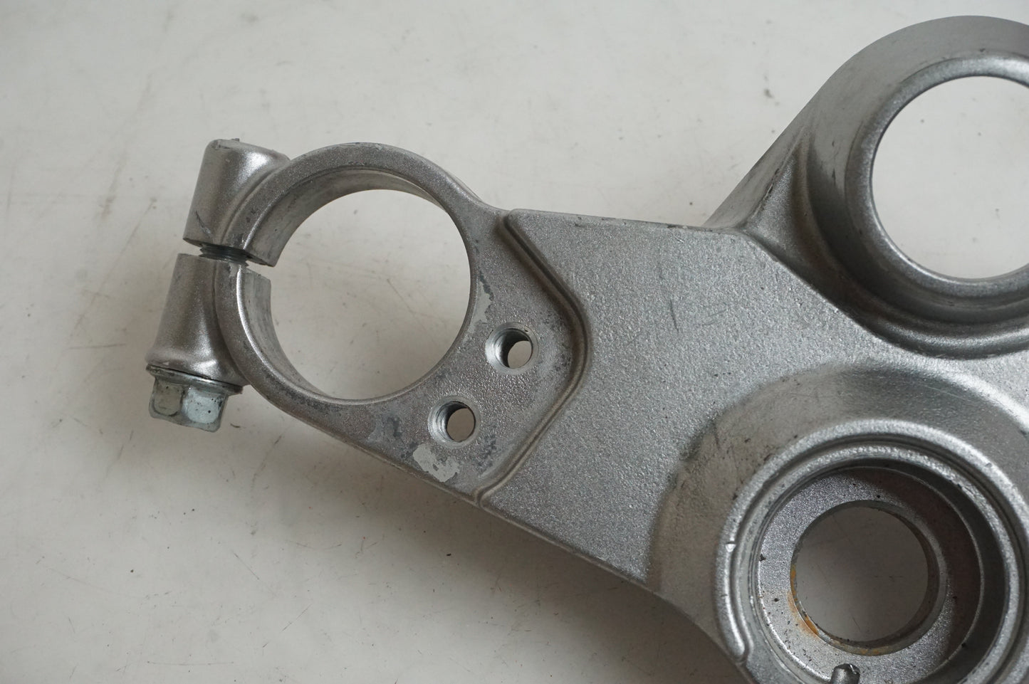 Höger sida på Gaffelkrona från en Kawasaki ZZR 1200 -2002 motorcykel.