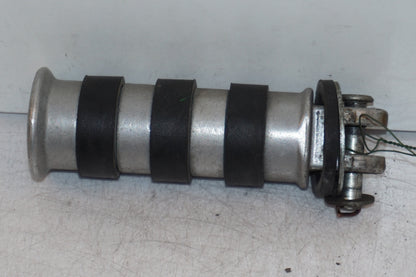 Baksidan på Fotpinne från en Honda VT 1100 C -2000 motorcykel.