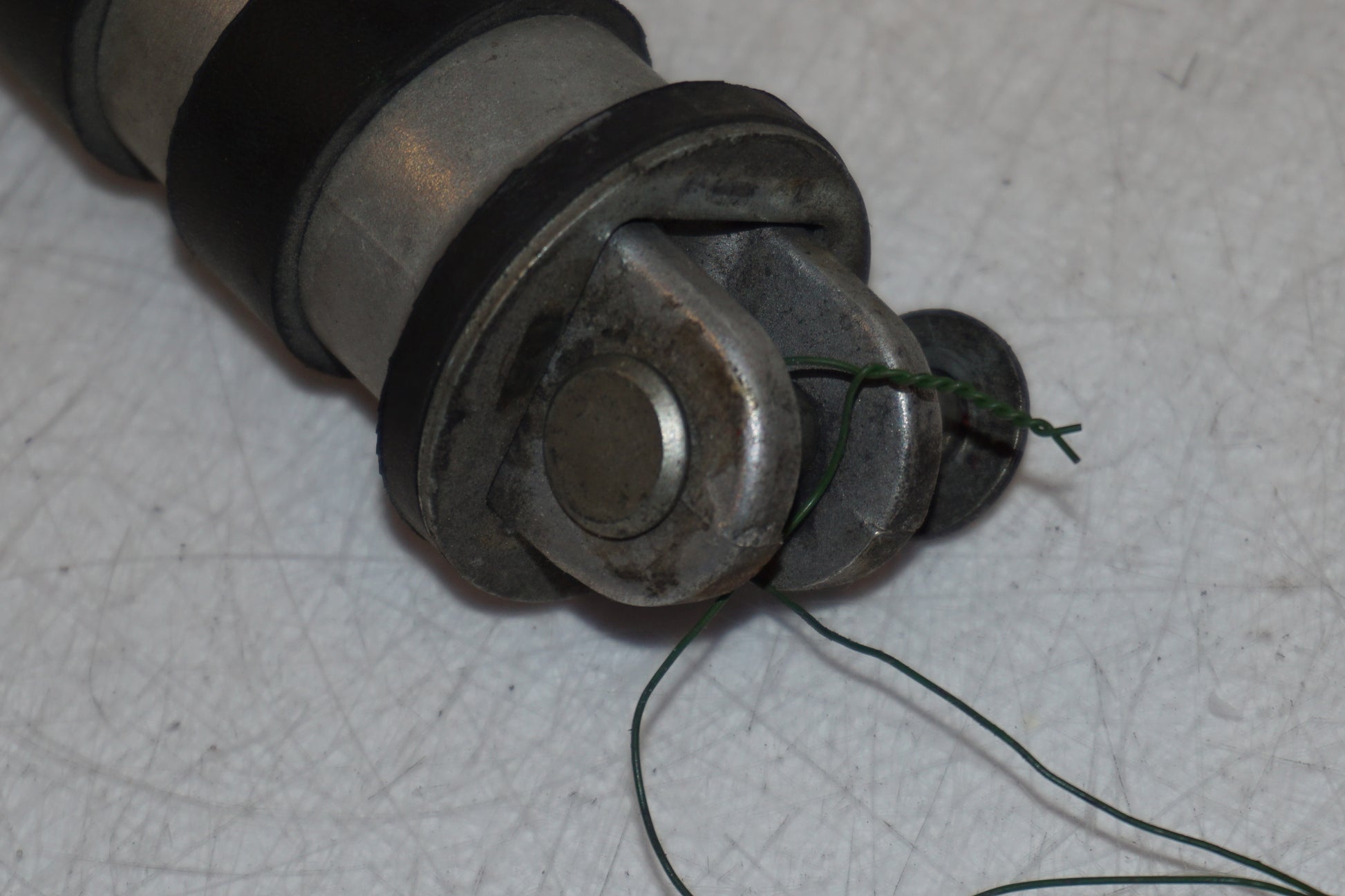 Snett uppifrån på Fotpinne från en Honda VT 1100 C -2000 motorcykel.