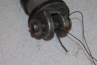 Snett nerifrån på Fotpinne från en Honda VT 1100 C -2000 motorcykel.