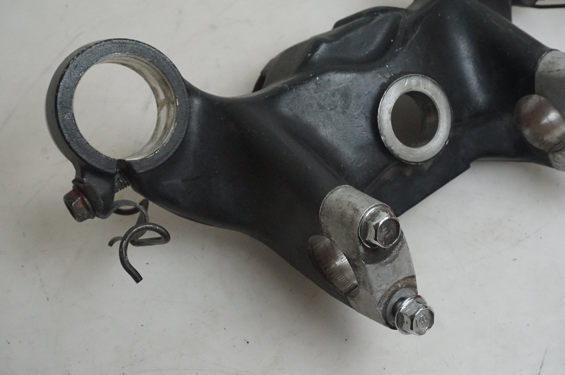 Baksidan på Gaffelkrona från en Honda GL 1500 -1998 motorcykel.