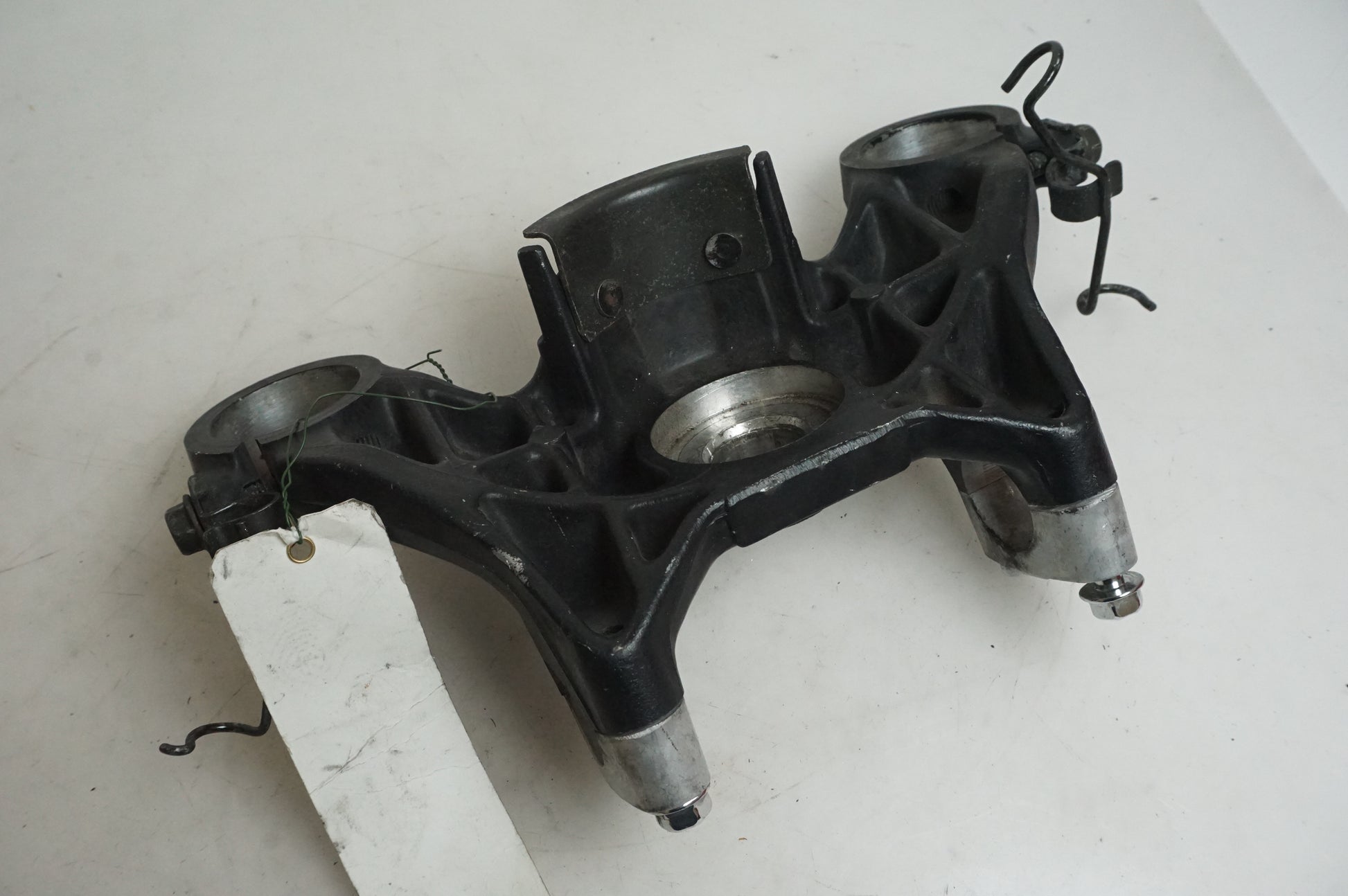 Snett uppifrån på Gaffelkrona från en Honda GL 1500 -1998 motorcykel.