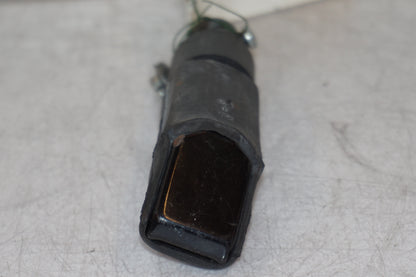 Höger sida på Fotpinne från en Honda CB 900 F Hornet -2002 motorcykel.