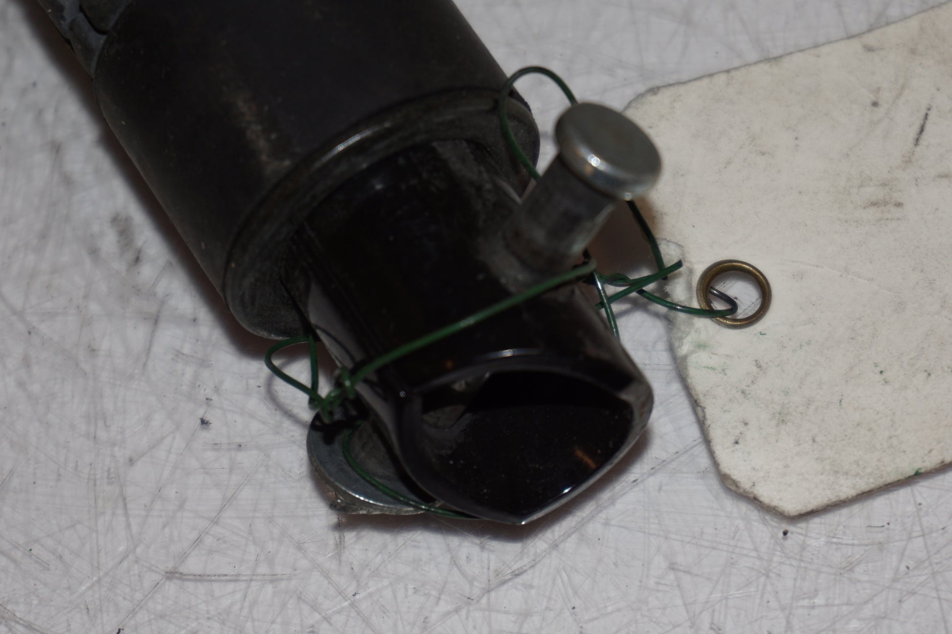 Snett uppifrån på Fotpinne från en Honda CB 900 F Hornet -2002 motorcykel.