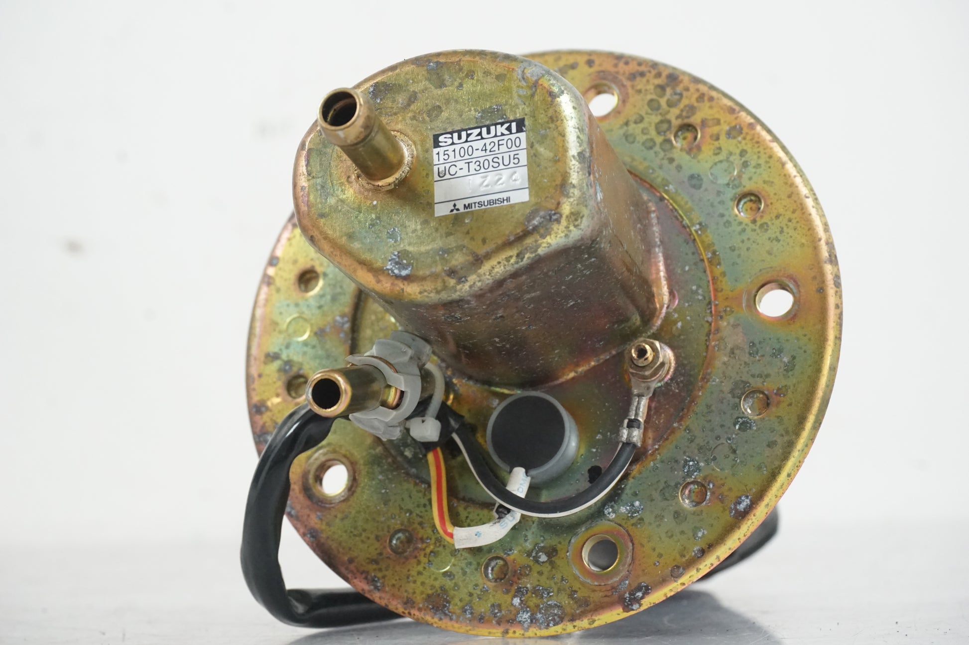 Snett uppifrån på Bensinpump insprut från en Suzuki GSX 1400 -2002 motorcykel.