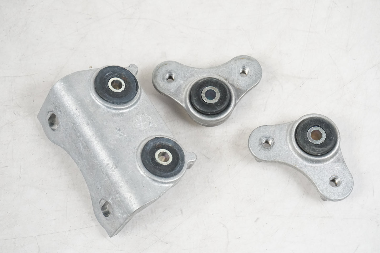 Support de réservoir à essence