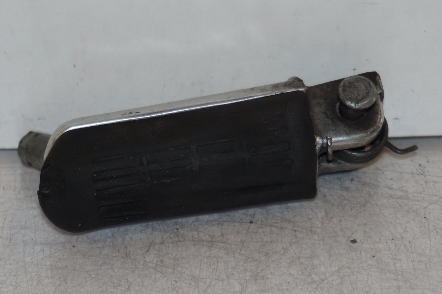 Framsidan på Fotpinne från en Honda VTR 1000 F -1997 motorcykel.