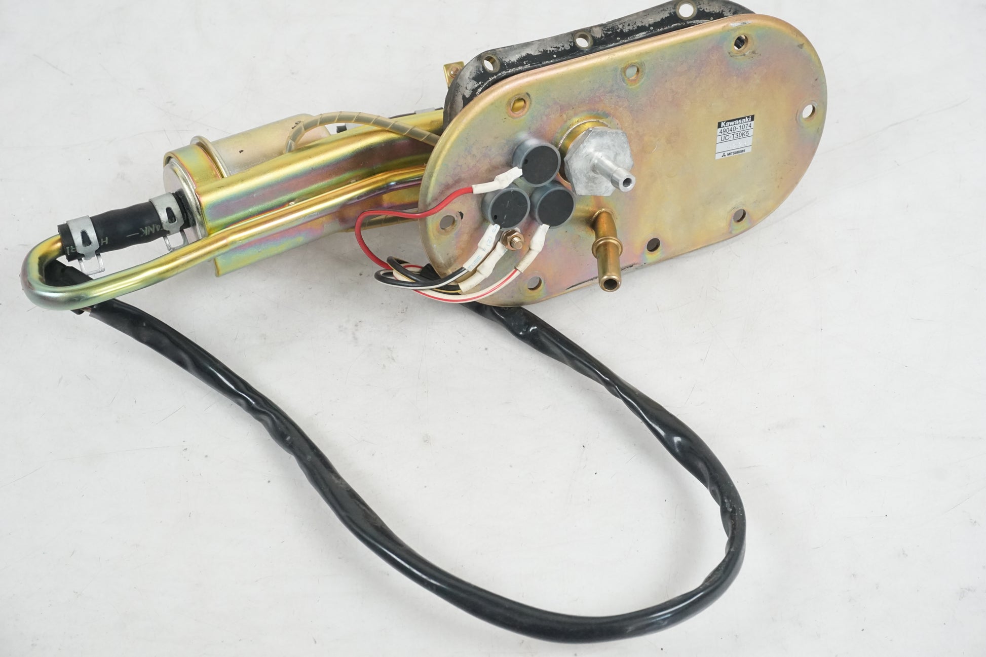 Framsidan på Bensinpump insprut från en Suzuki VZ 1600 -2004 motorcykel.