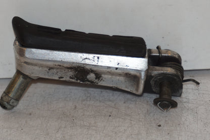 Baksidan på Fotpinne från en Honda VTR 1000 F -1997 motorcykel.