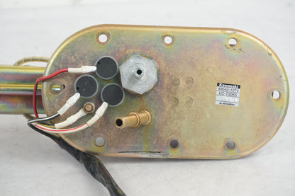 Baksidan på Bensinpump insprut från en Suzuki VZ 1600 -2004 motorcykel.