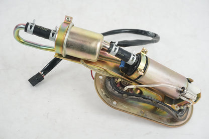 Snett uppifrån på Bensinpump insprut från en Suzuki VZ 1600 -2004 motorcykel.