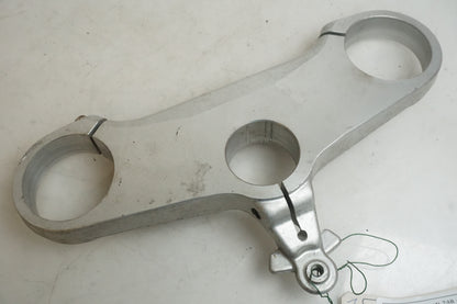 Framsidan på Gaffelkrona från en Ducati 748 -2001 motorcykel.