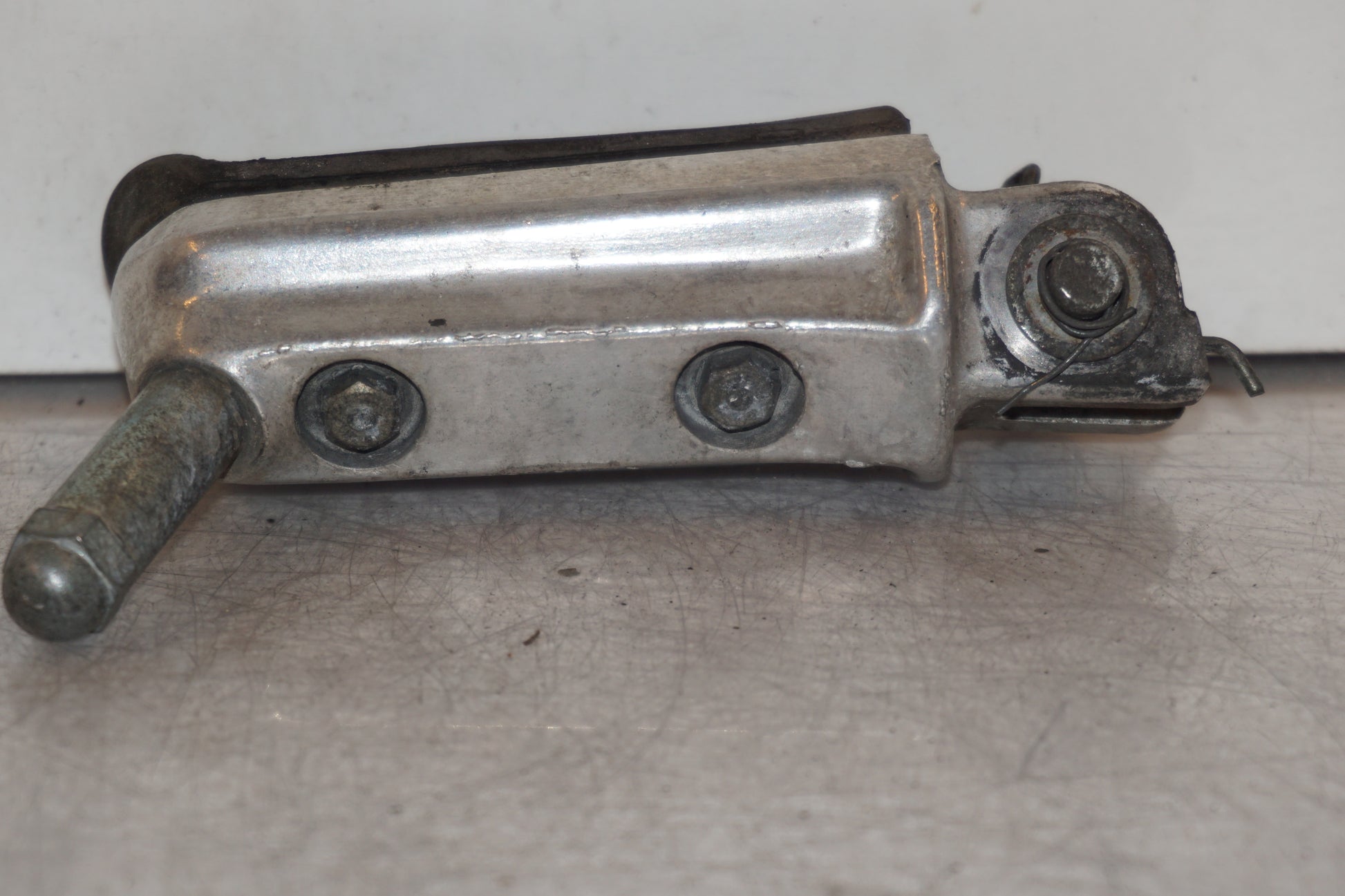 Höger sida på Fotpinne från en Honda CBR 1100 XX -1997 motorcykel.