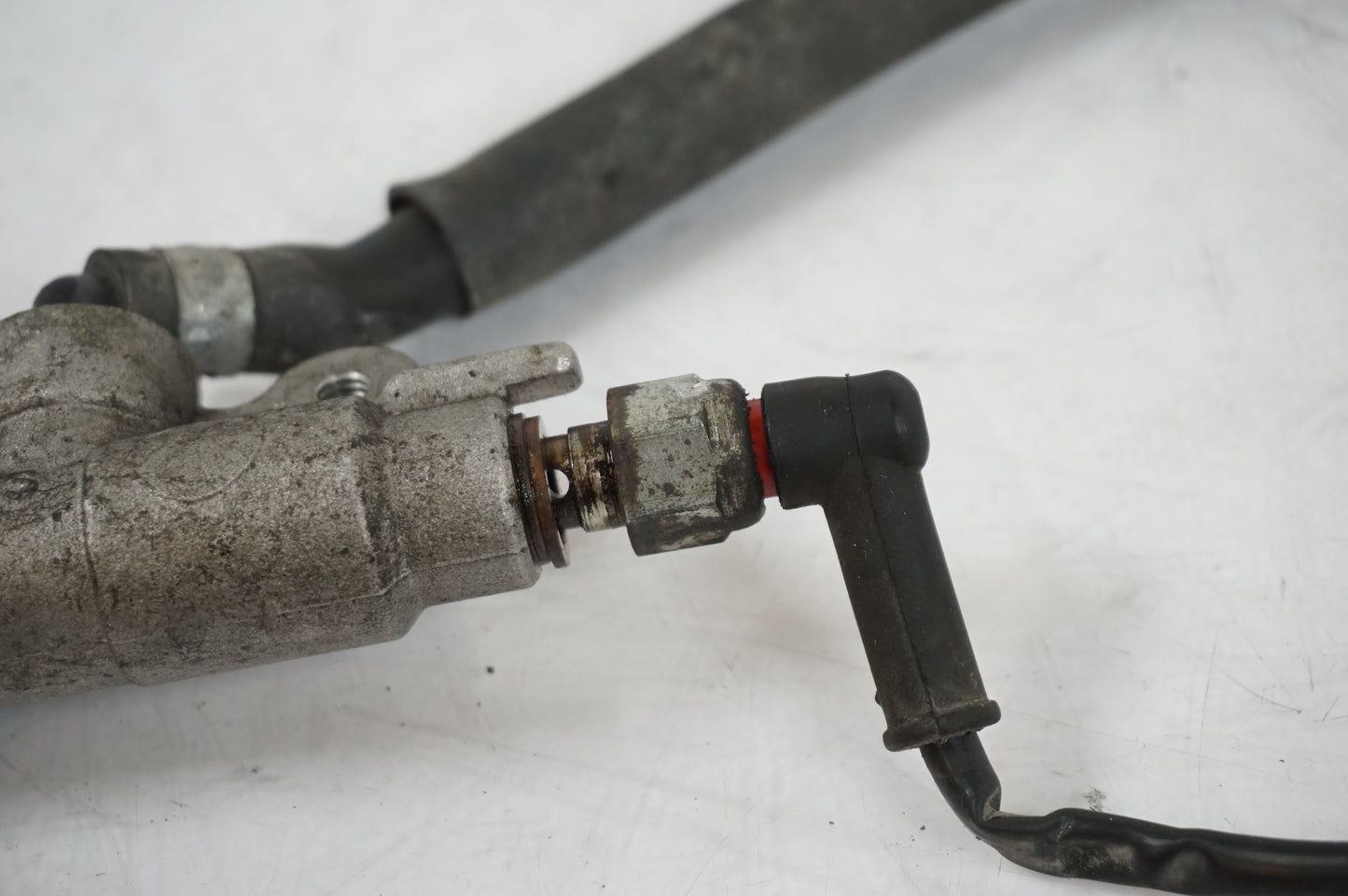 brake master cylinder