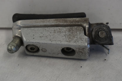 Höger sida på Fotpinne från en Honda CBF 1000 -2007 motorcykel.