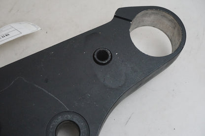 Höger sida på Gaffelkrona från en Suzuki M 1800 -2009 motorcykel.