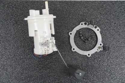 Framsidan på Bensinpump insprut från en Yamaha FZ1-SA -2008 motorcykel.