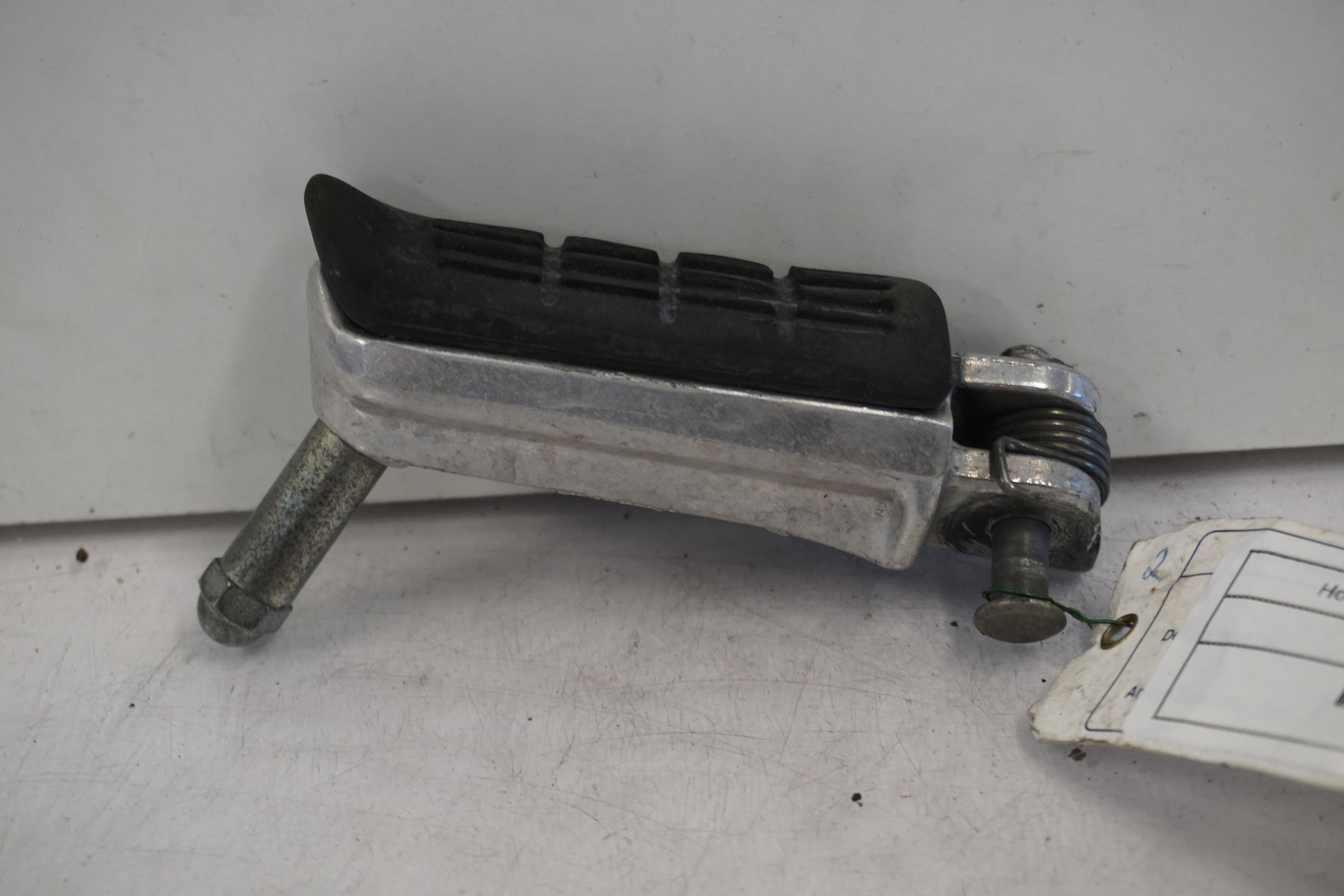 Framsidan på Fotpinne från en Honda CBR 1100 XX -1997 motorcykel.