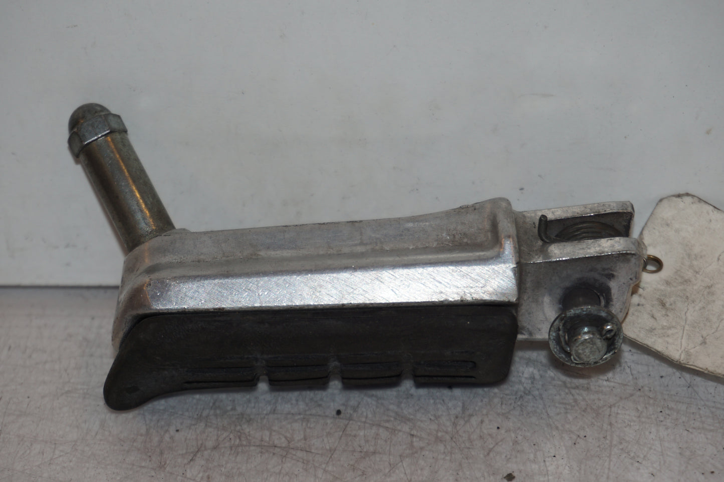 Höger sida på Fotpinne från en Honda CBR 1100 XX -1997 motorcykel.