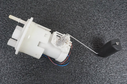 Höger sida på Bensinpump insprut från en Yamaha FZ1-SA -2008 motorcykel.