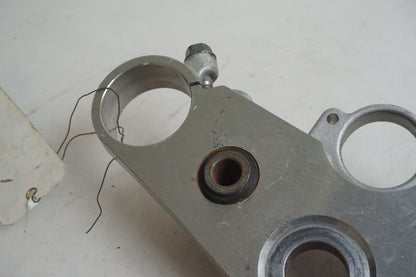 Höger sida på Gaffelkrona från en Honda CB 1300 F -2004 motorcykel.