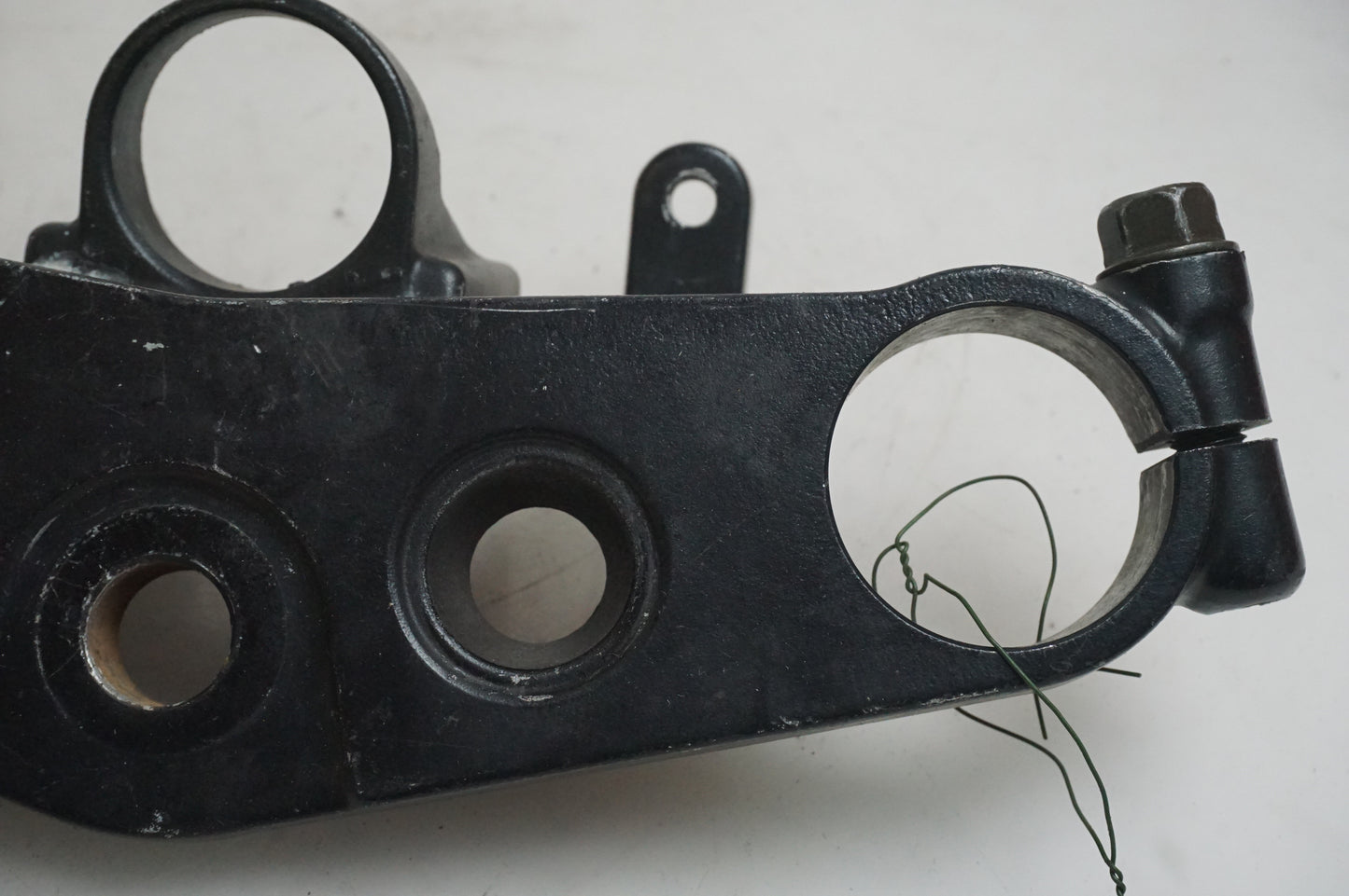 Baksidan på Gaffelkrona från en Kawasaki ZRX 1100 -1997 motorcykel.