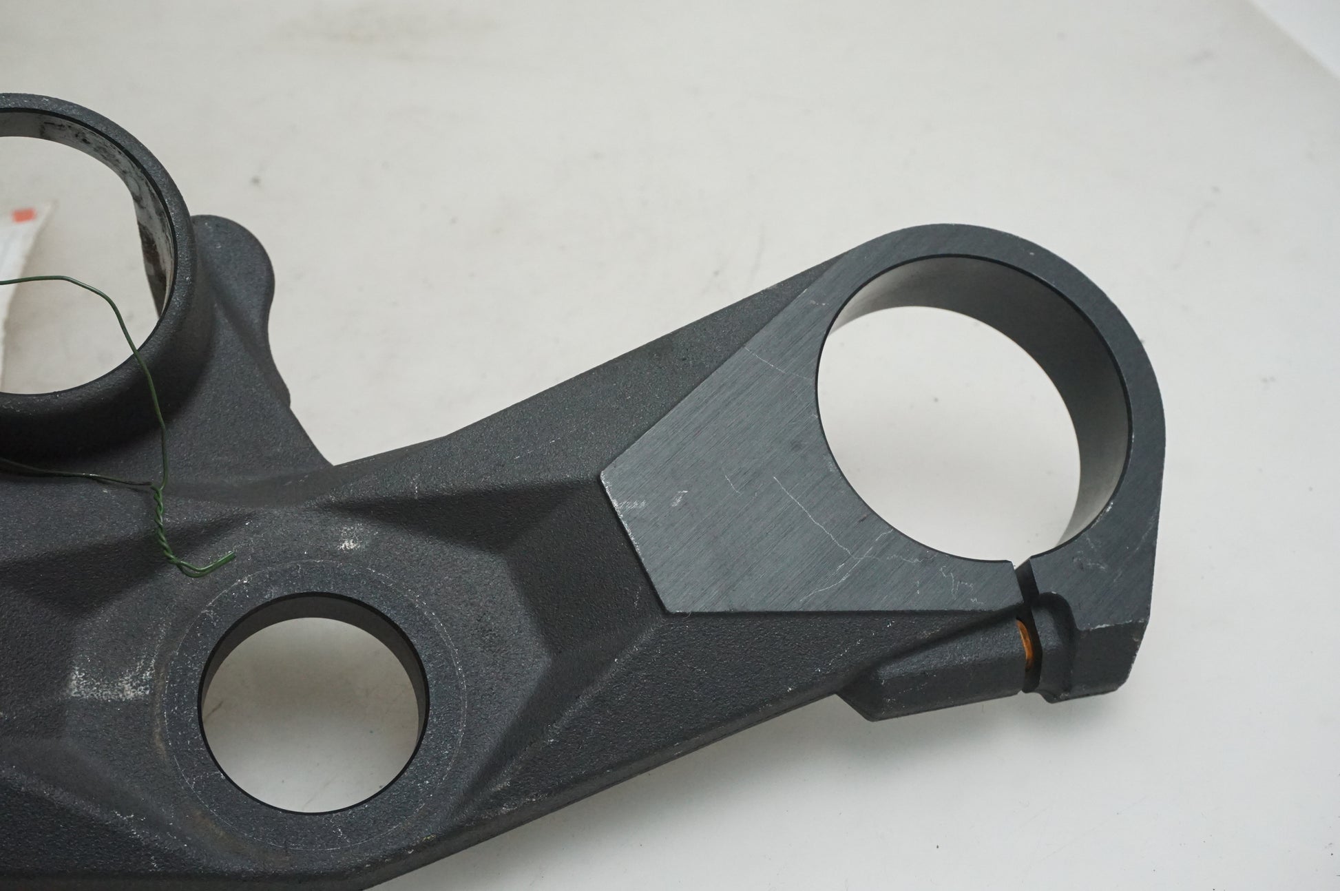 Höger sida på Gaffelkrona från en Kawasaki ZX-10R -2008 motorcykel.