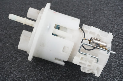 Vänster sida på Bensinpump insprut från en Yamaha YZF R6 -2007 motorcykel.