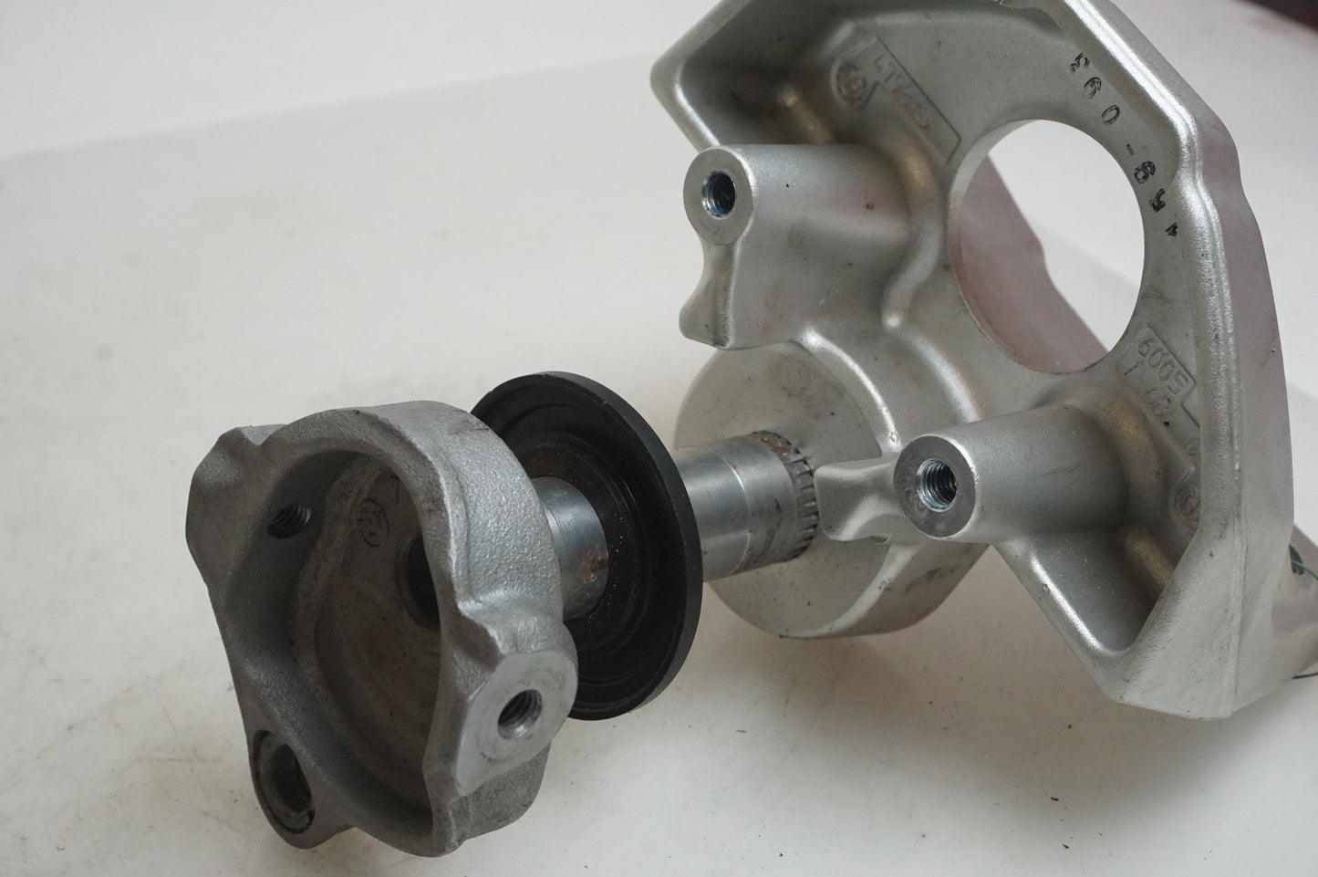 Höger sida på Gaffelkrona från en BMW K 1300 GT -2009 motorcykel.