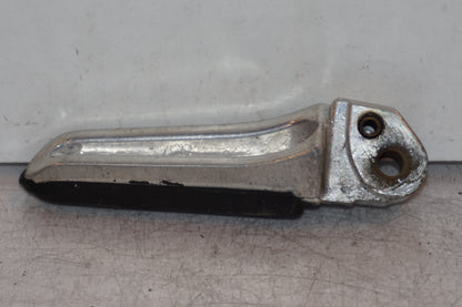 Höger sida på Fotpinne från en Suzuki GSX 1300 R -2003 motorcykel.