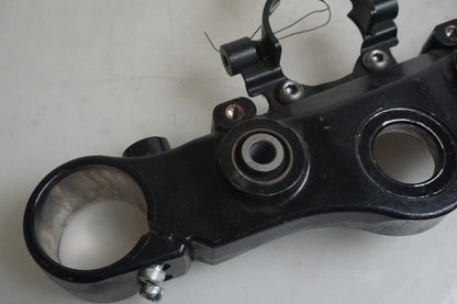 Baksidan på Gaffelkrona från en Yamaha XV 1900 -2007 motorcykel.