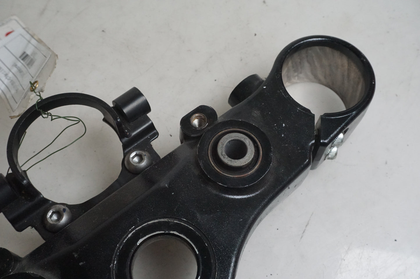 Höger sida på Gaffelkrona från en Yamaha XV 1900 -2007 motorcykel.