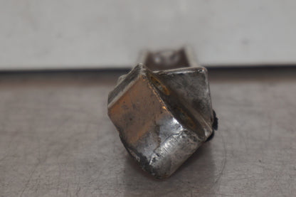 Snett uppifrån på Fotpinne från en Suzuki GSX 1300 R -2000 motorcykel.