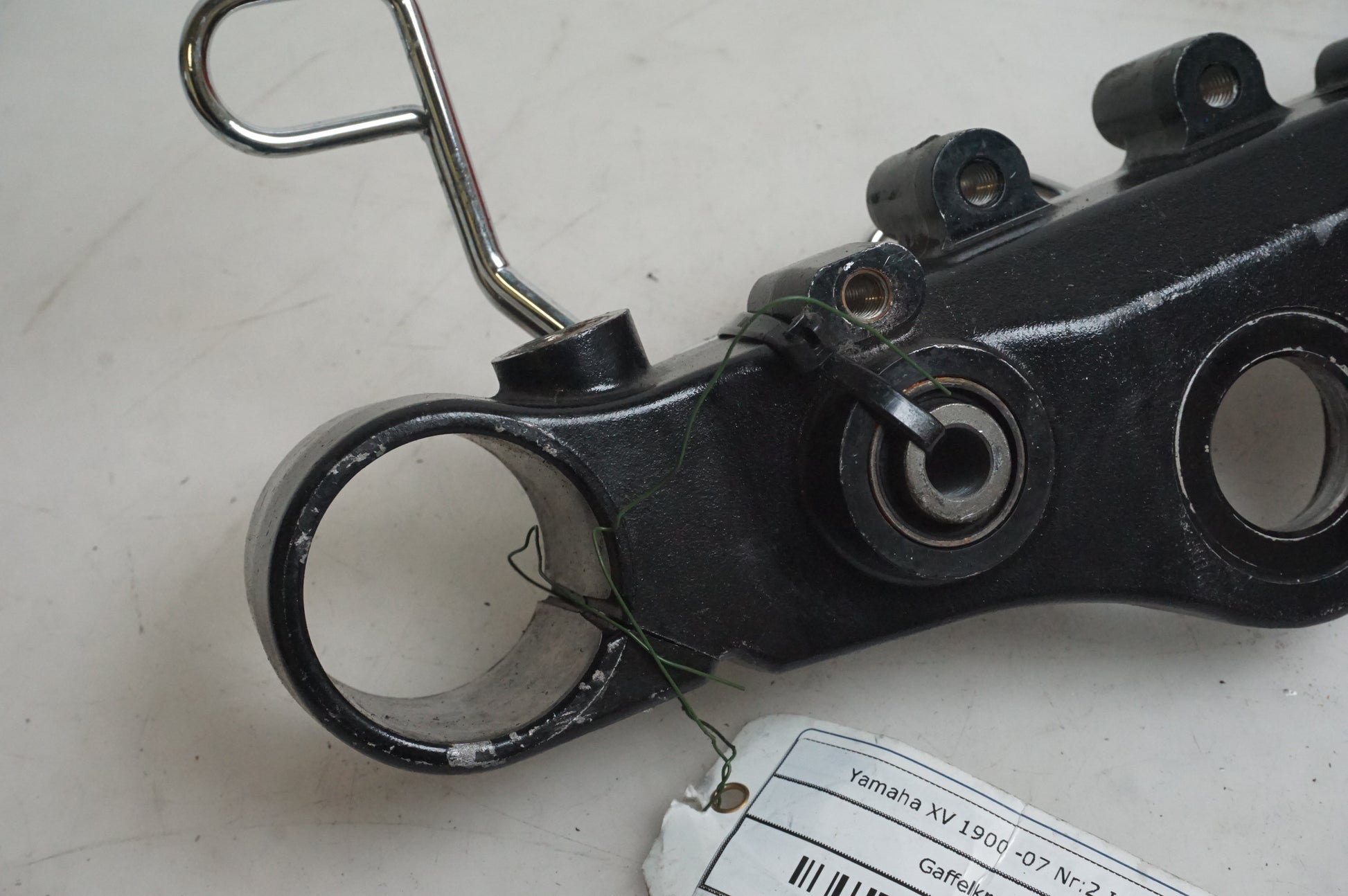 Baksidan på Gaffelkrona från en Yamaha XV 1900 -2007 motorcykel.