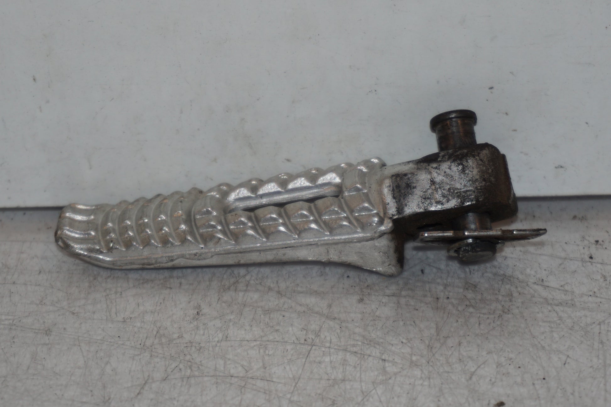 Framsidan på Fotpinne från en Suzuki GSX 1300 BK -2008 motorcykel.