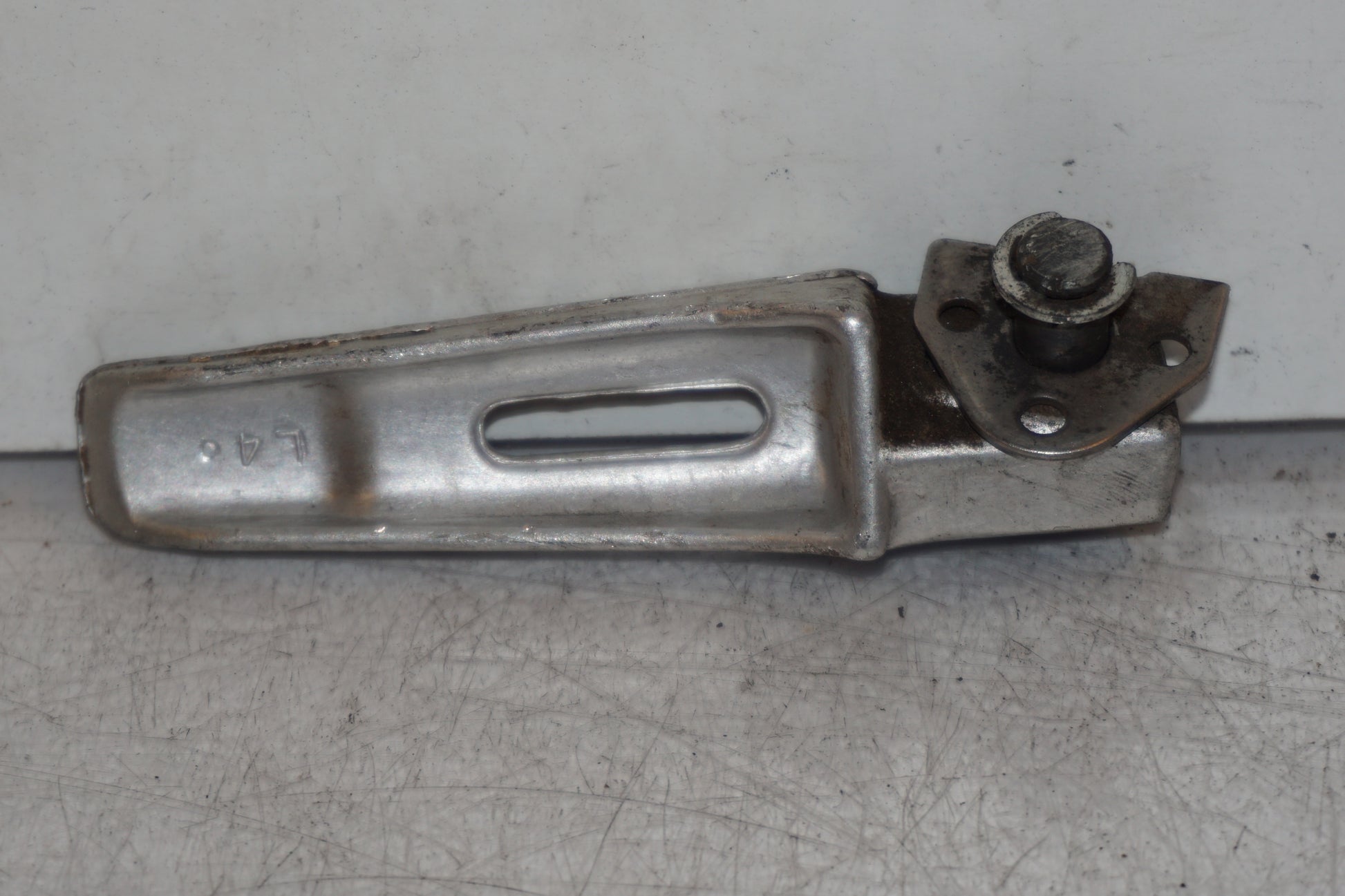 Baksidan på Fotpinne från en Suzuki GSX 1300 BK -2008 motorcykel.