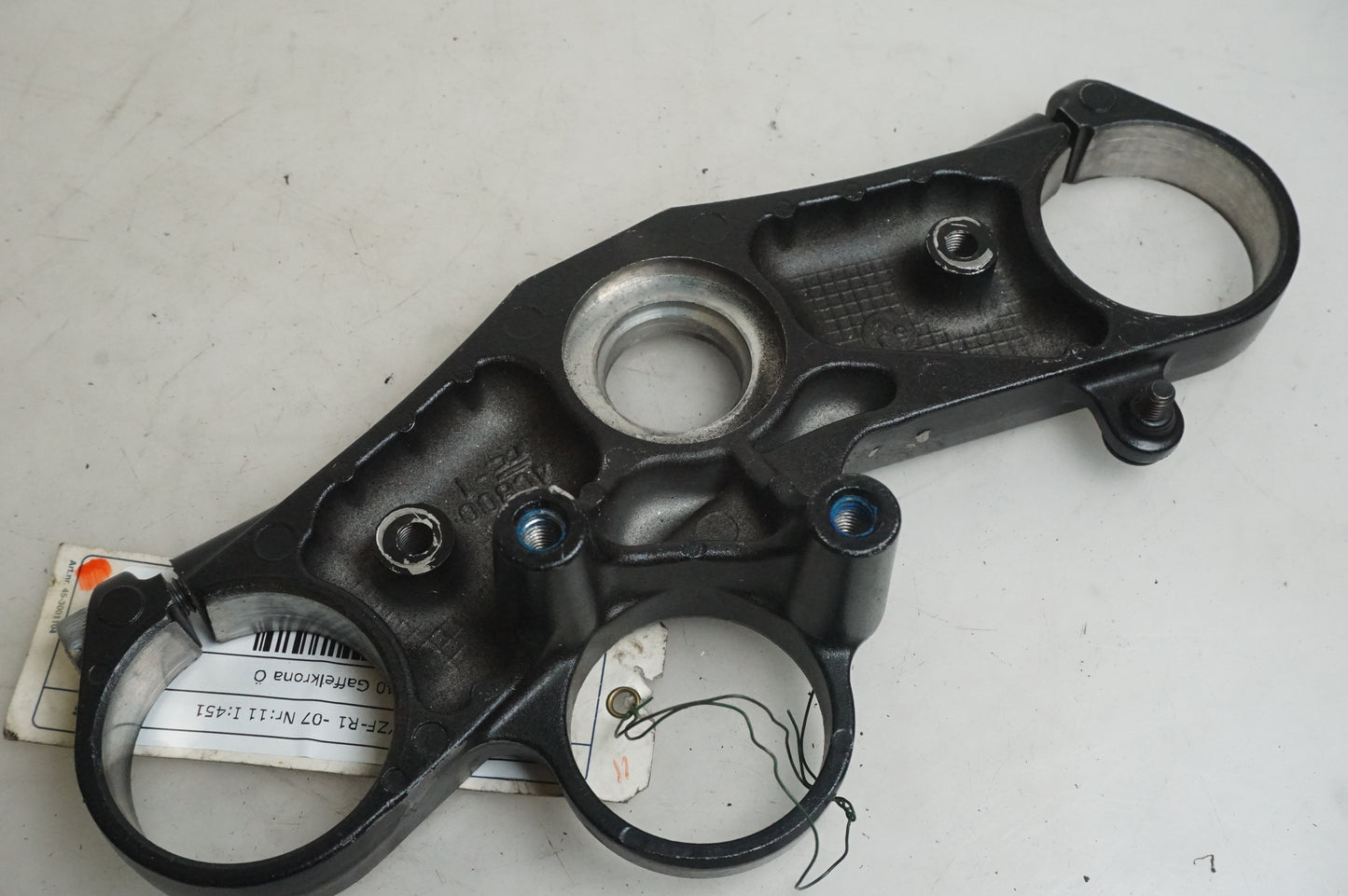 Vänster sida på Gaffelkrona från en Yamaha YZF 1000 R1 -2007 motorcykel.